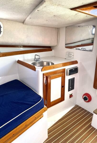 2003 Surf-Hunter 25