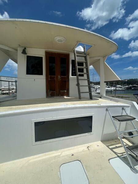 1983 Hatteras 