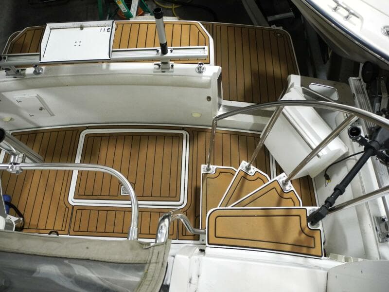 2000 Carver 404