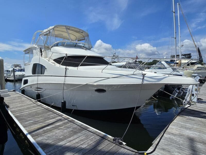 2003 Silverton 392 Aft Cabin Motor Yacht