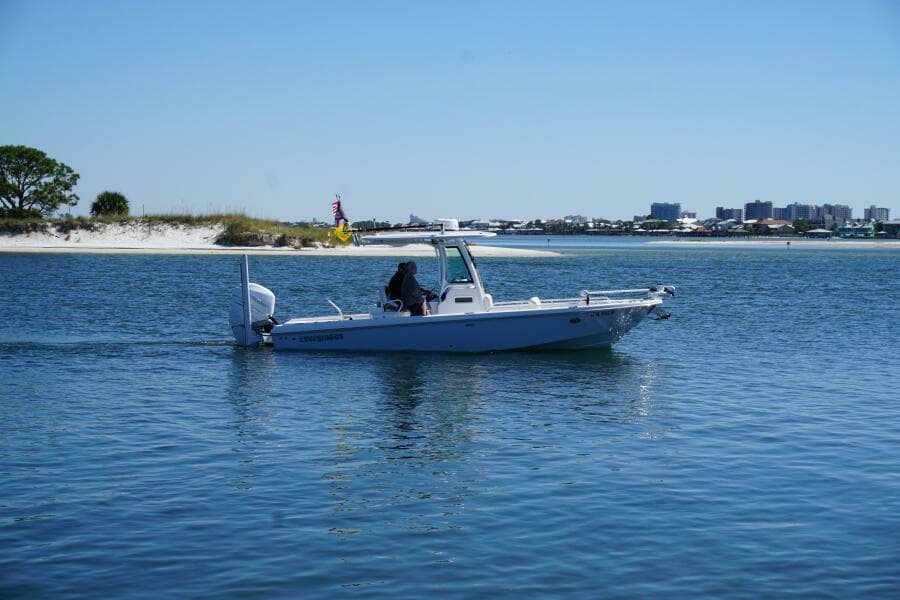 2022 25 Everglades 253cc Profile (4)
