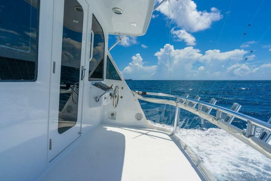 2005 Hatteras Enclosed Bridge