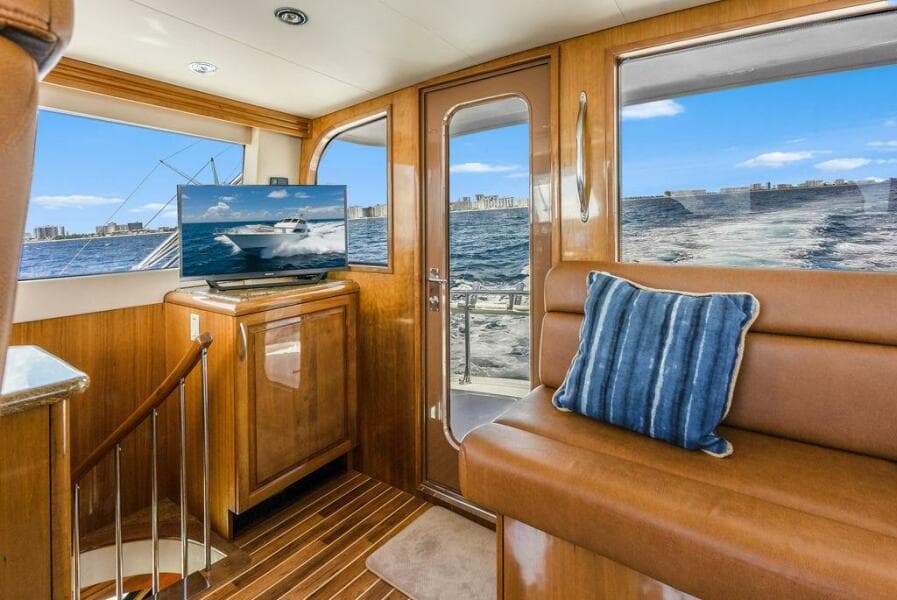 2005 Hatteras Enclosed Bridge