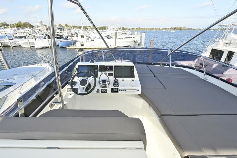 2018 Prestige 560 Fly