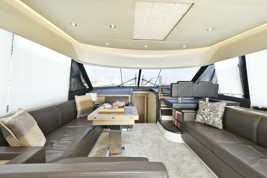 2018 Prestige 560 Fly