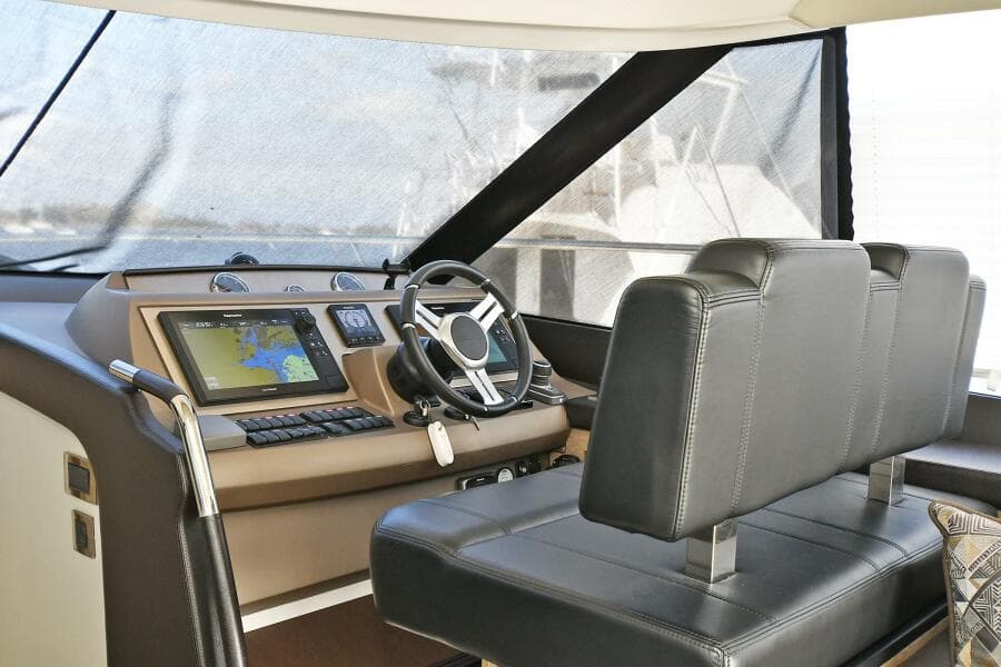 2018 Prestige 560 Fly