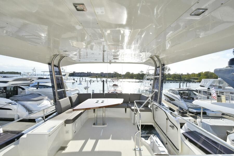2018 Prestige 560 Fly