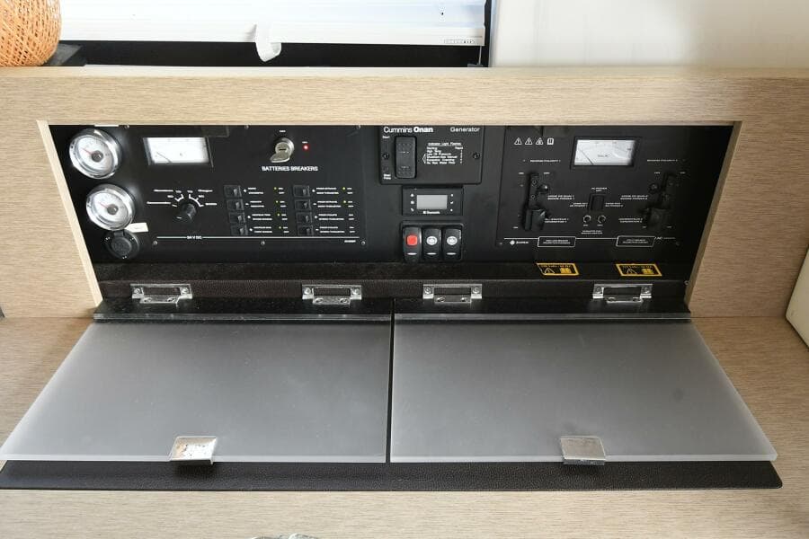 2018 Prestige 560 Fly