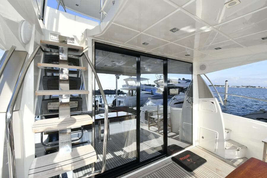 2018 Prestige 560 Fly