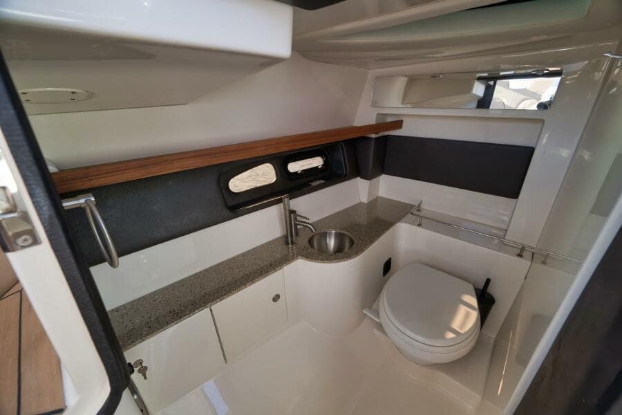 2016 Sea Ray 350 SLX