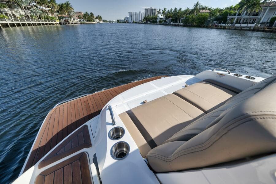 2016 Sea Ray 350 SLX