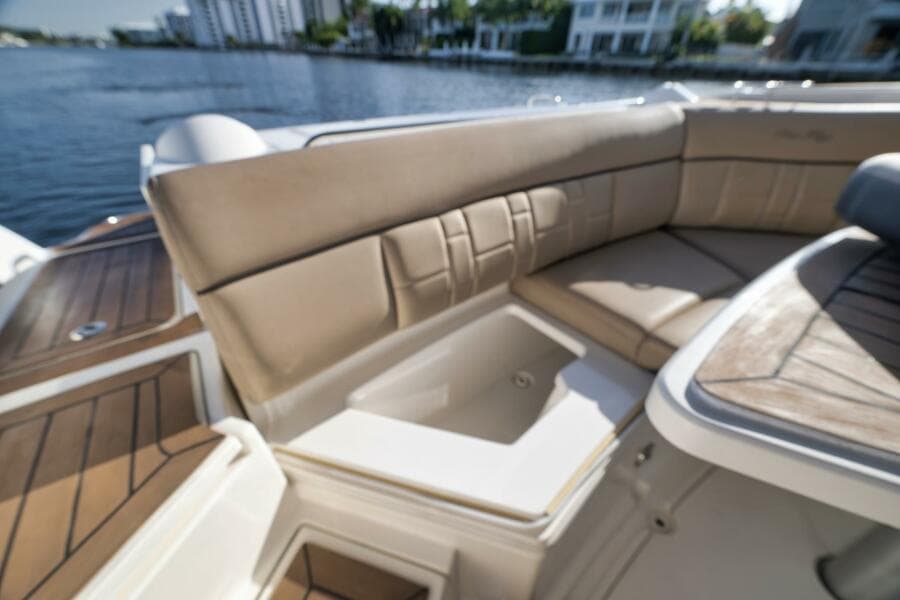 2016 Sea Ray 350 SLX