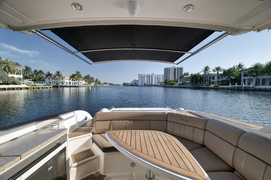 2016 Sea Ray 350 SLX