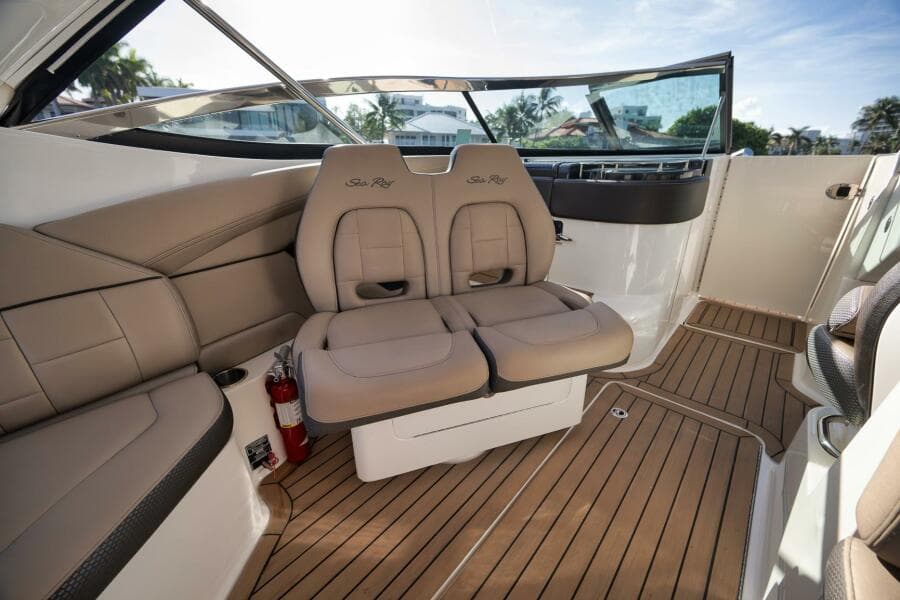 2016 Sea Ray 350 SLX