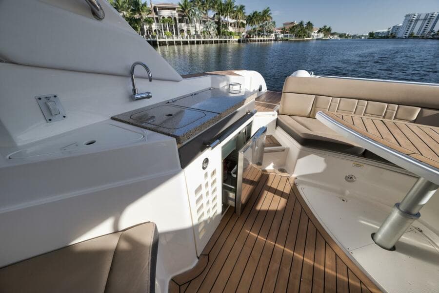 2016 Sea Ray 350 SLX