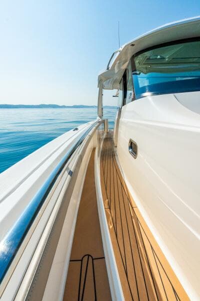 2022 Tiara Sport 