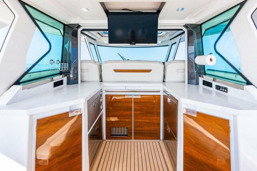 2022 Tiara Sport 