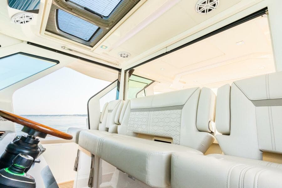 2022 Tiara Sport 