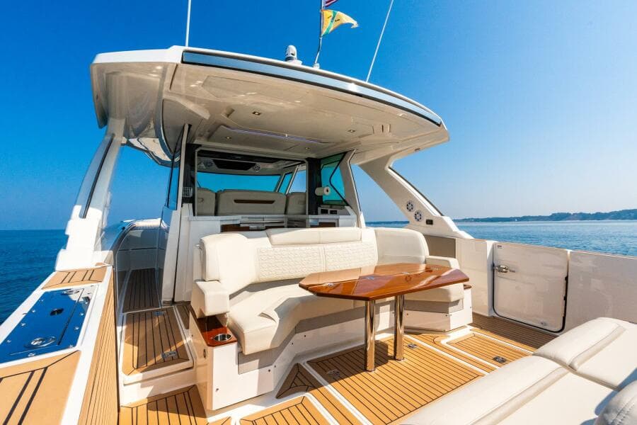 2022 Tiara Sport 