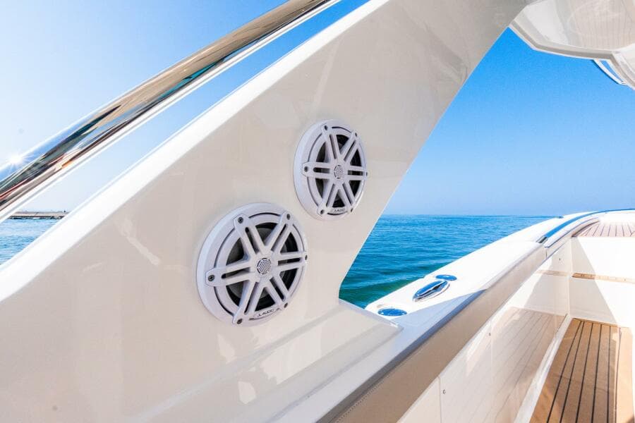 2022 Tiara Sport 