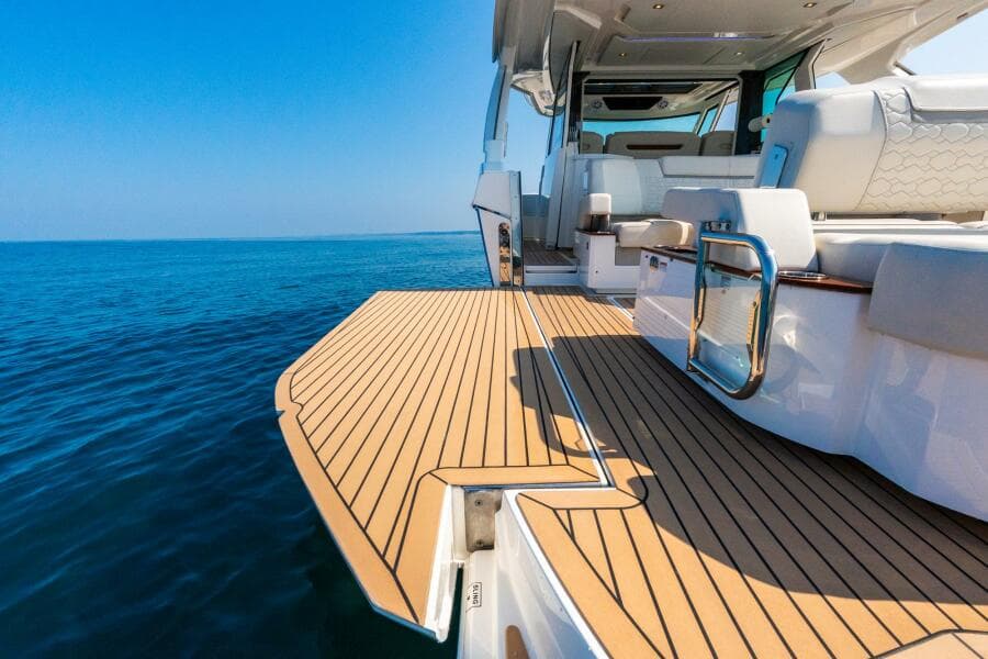 2022 Tiara Sport 