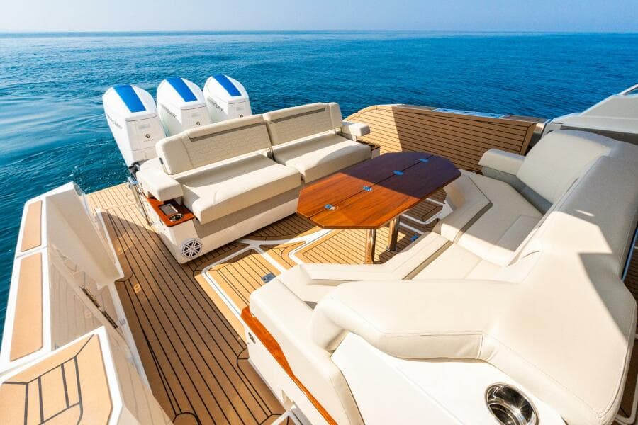 2022 Tiara Sport 