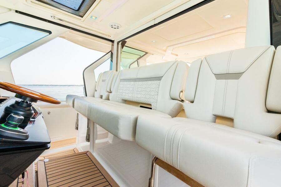 2022 Tiara Sport 