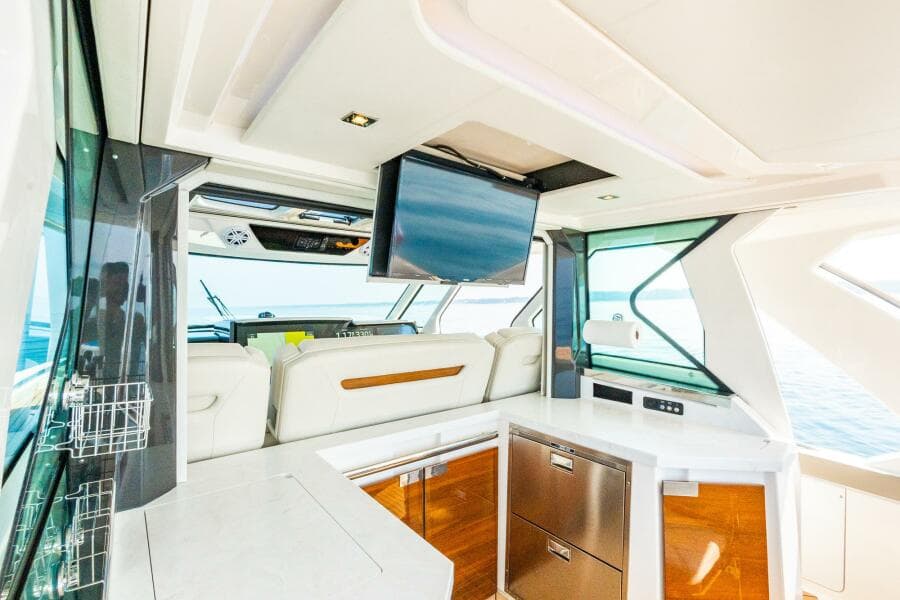 2022 Tiara Sport 