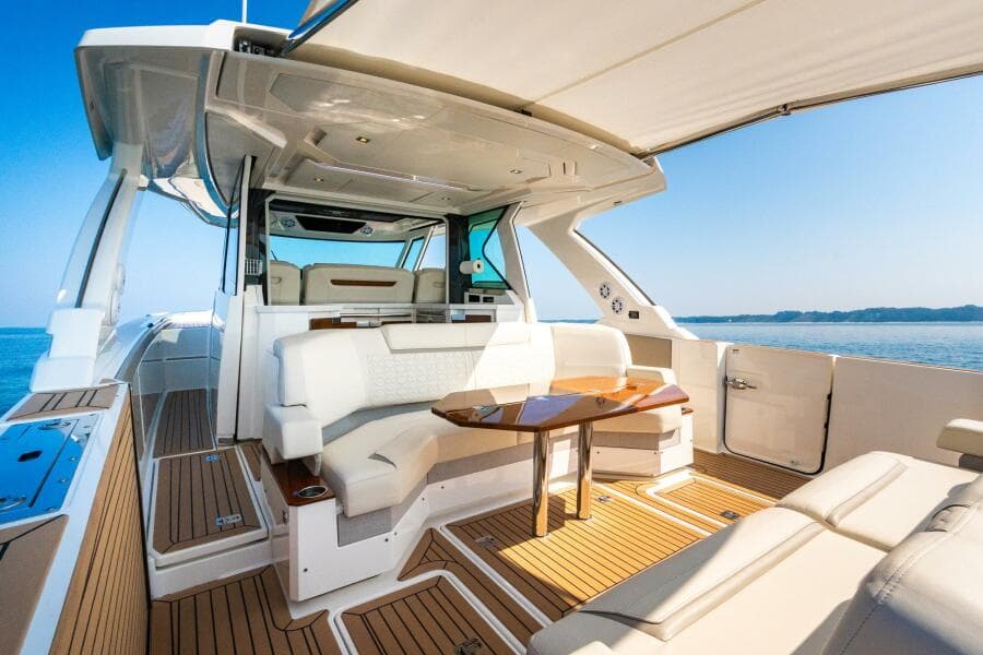 2022 Tiara Sport 