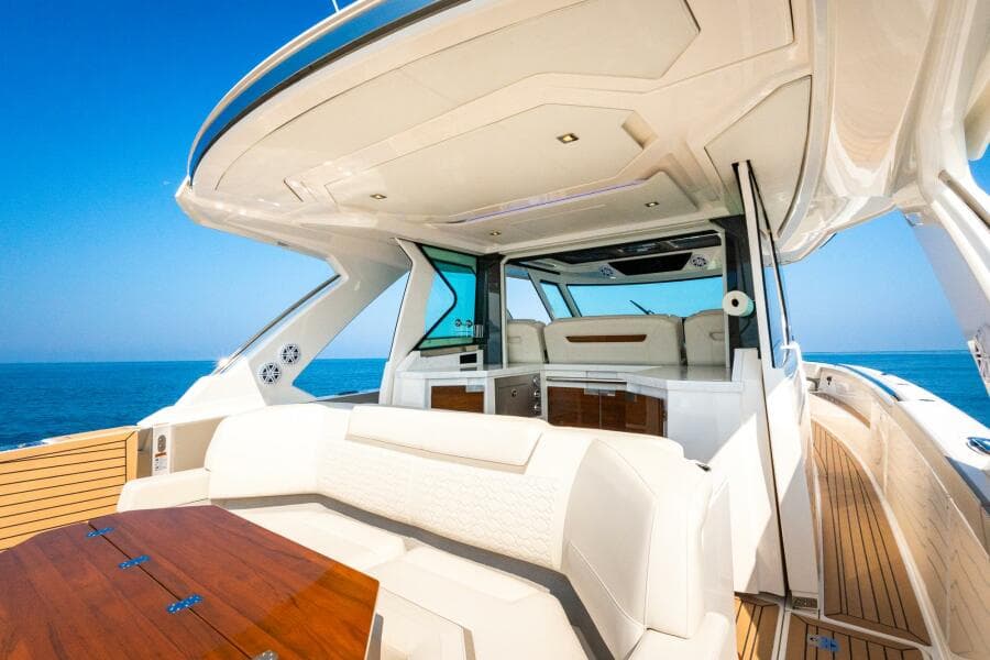 2022 Tiara Sport 
