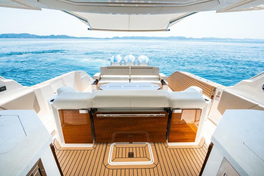 2022 Tiara Sport 