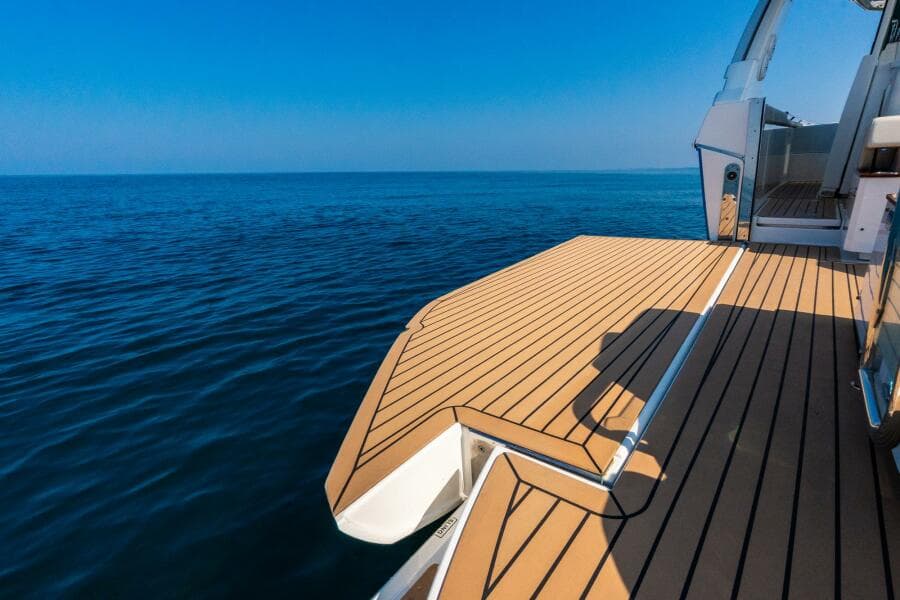2022 Tiara Sport 