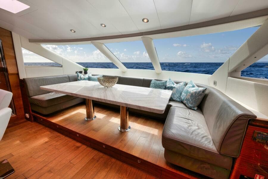 GALLEY DINETTE 