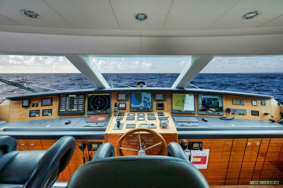 BRIDGE DECK HELM 