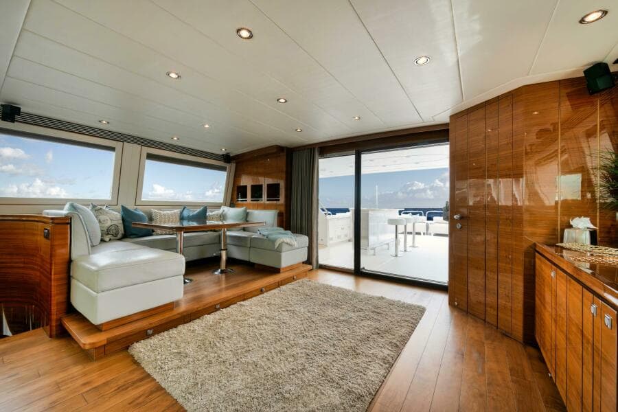 BRIDGE DECK SKYLOUNGE 
