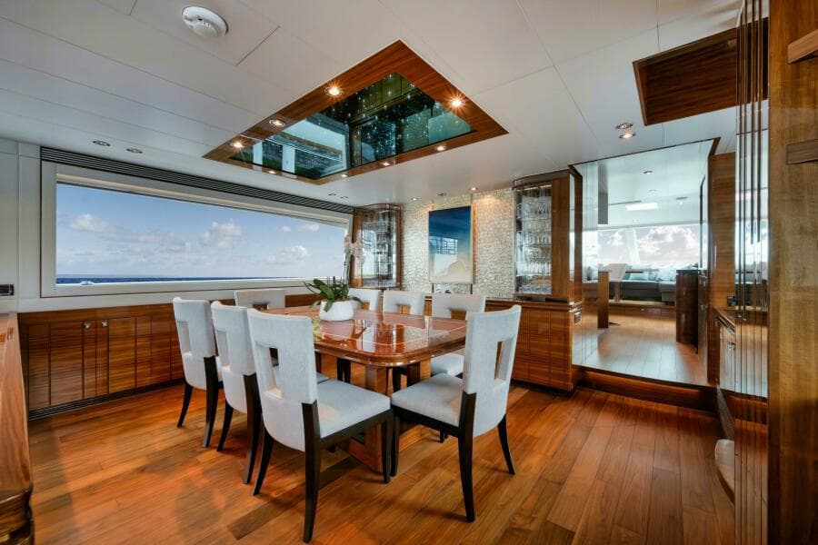 FORMAL DINING