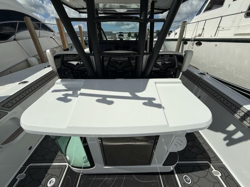 2022 Wellcraft 352 Fisherman