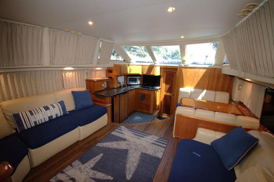 2005 Carver 444 Cockpit Motor Yacht