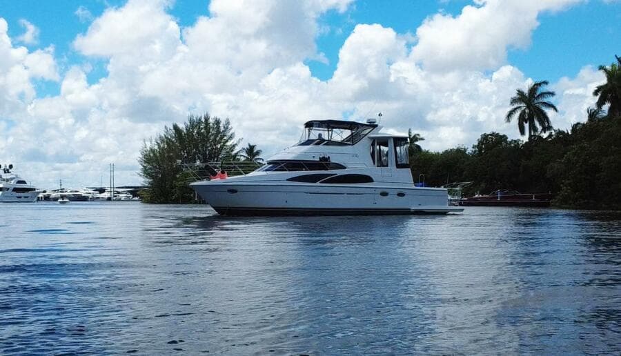 2005 Carver 444 Cockpit Motor Yacht
