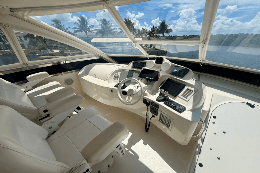 2005  68 FLYBRIDGE