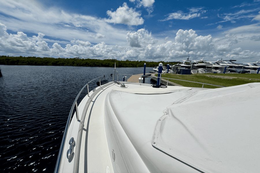 2005  68 FLYBRIDGE