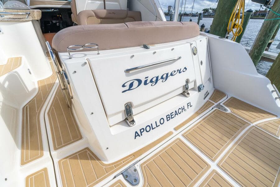 2016 Sea Ray 330 Sundancer