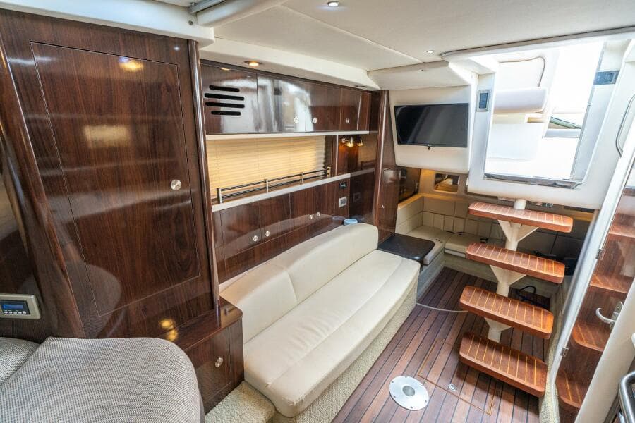 2016 Sea Ray 330 Sundancer
