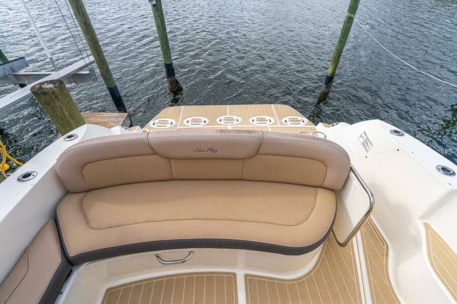 2016 Sea Ray 330 Sundancer