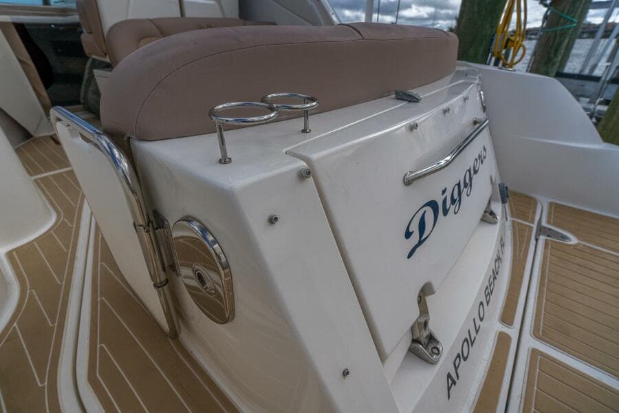 2016 Sea Ray 330 Sundancer