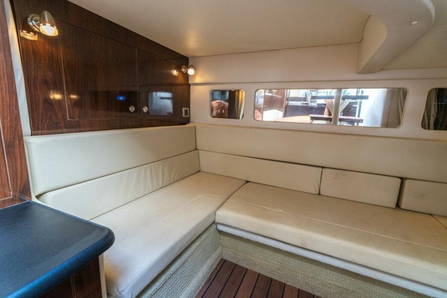 2016 Sea Ray 330 Sundancer