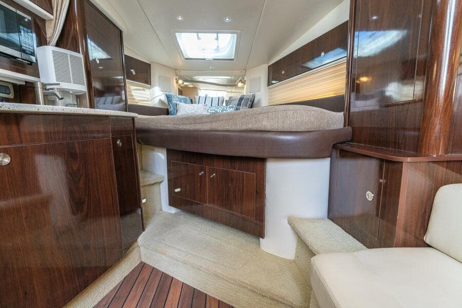 2016 Sea Ray 330 Sundancer