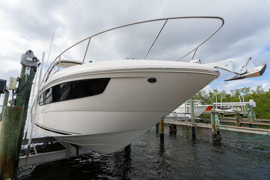 2016 Sea Ray 330 Sundancer
