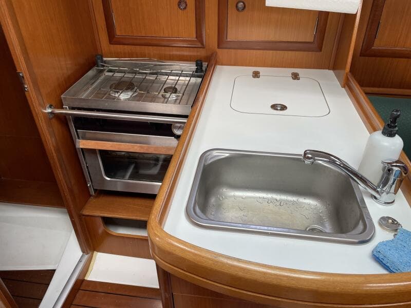 2003 Beneteau 