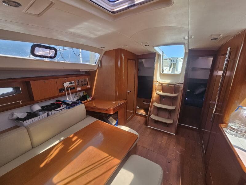2009 Beneteau Cyclades 43.3